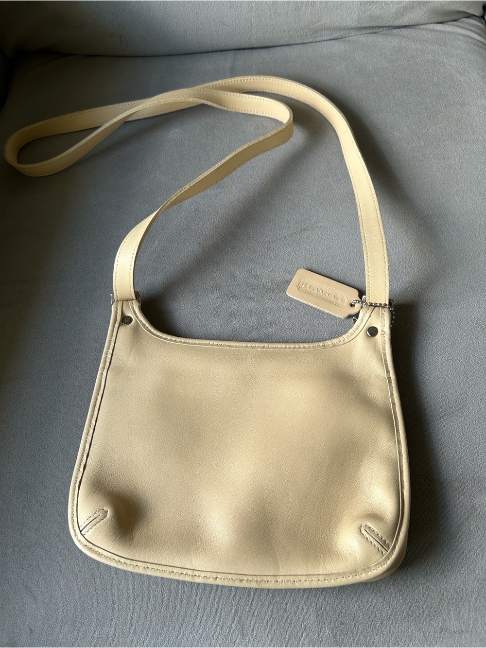Vintage Coach Bone Leather Small Hippie Flap Crossbody Bag 9135